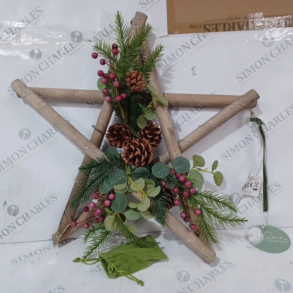 BOXED SARA DAVIES PRE-LIT WOODEN STAR