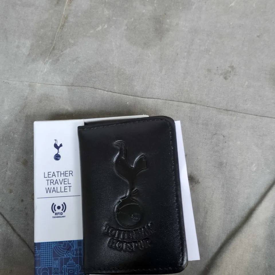 TOTTENHAM HOTSPUR LEATHER TRAVEL WALLET – RFID