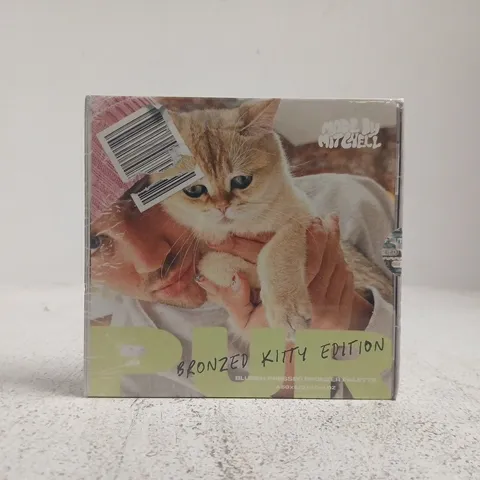 MADE BY MITCHELL BRONZED KITTY EDITION BLURSH PRESSED BRONZER PALETTE