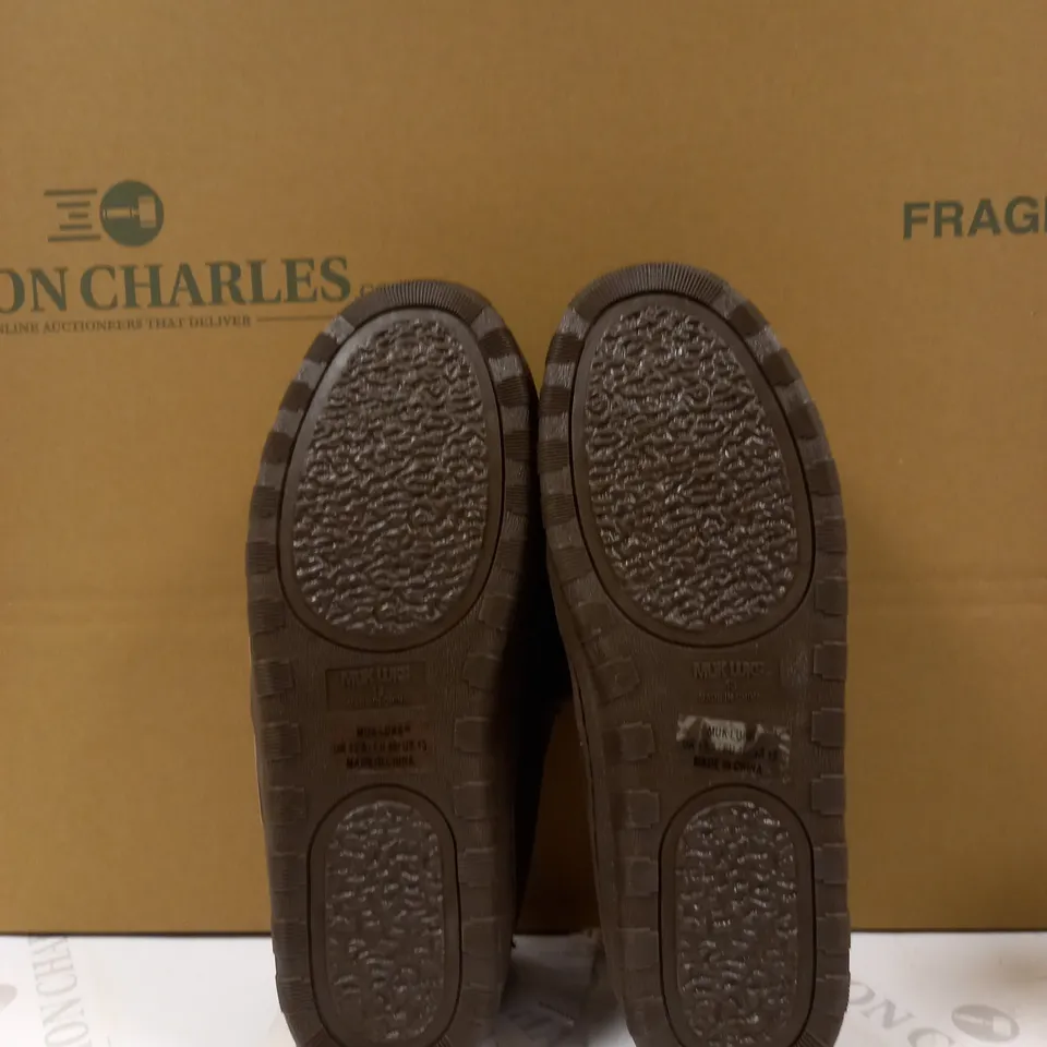 MUK LUKS MENS SLIPPERS SIZE 12.5/13