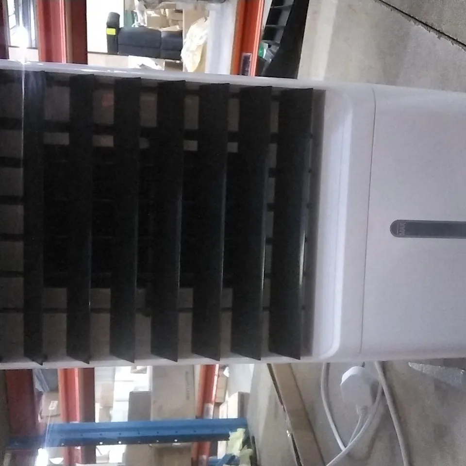 BOXED AIR CONDITIONER IN BLACK AN WHITE 