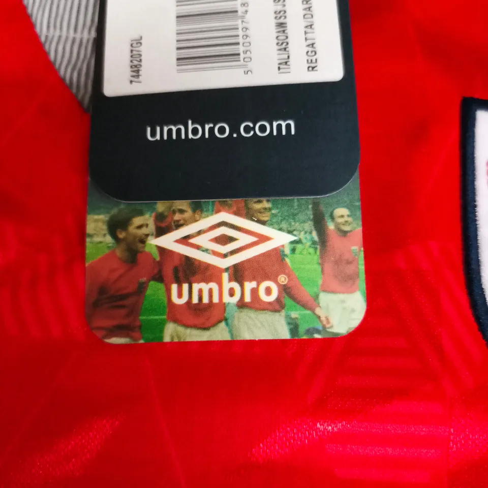 UMBRO RETRO ENGLAND FOOTBALL SHIRT, ITALIA 90. XL