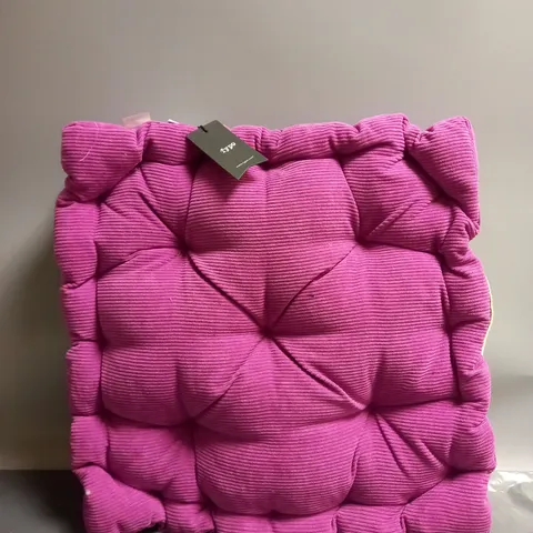 TYPO FLOOR CUSION IN PINK CORDUROY