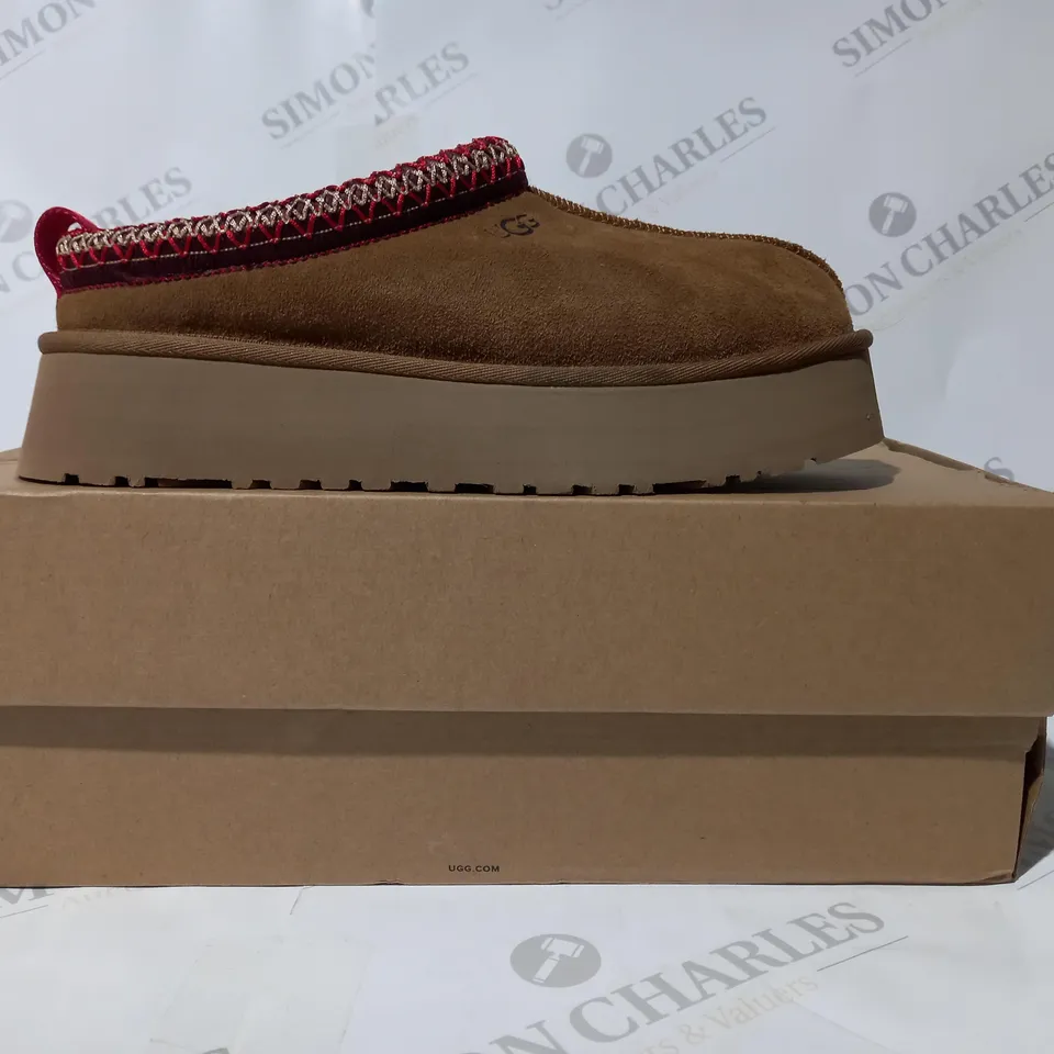 BOXED PAIR OF UGG PLATFORM SLIP-ON SHOES IN BROWN UK SIZE 6