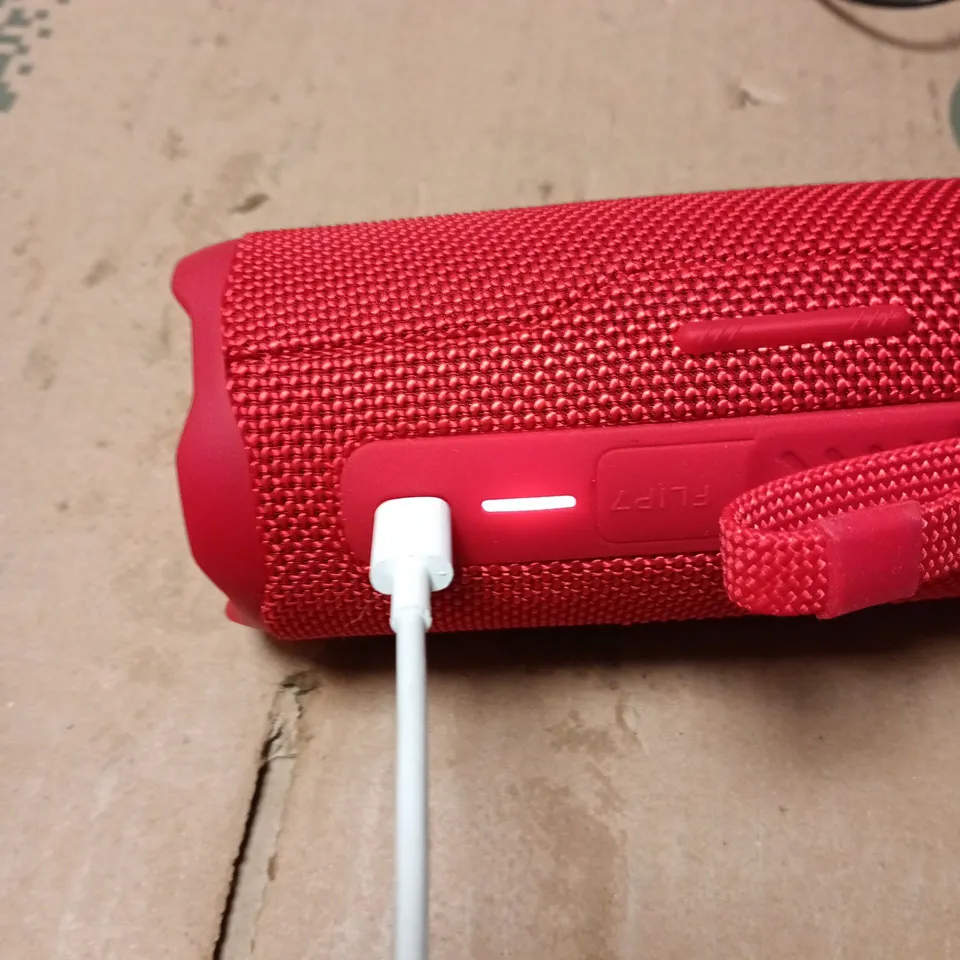 BOXED JBL FLIP7 WIRELESS SPEAKER - RED
