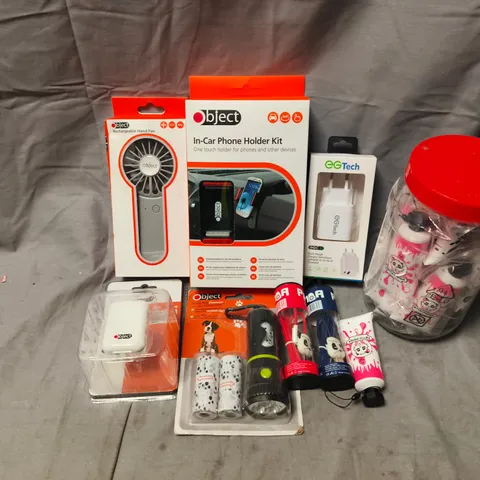 APPROXIMATELY 30 ASSORTED ITEMS TO INCLUDE PATCH PANDA USB CABLE, WASTE BAG DISPENSER WITH LED FLASHLIGHT, QUICK CHARGER, ETC