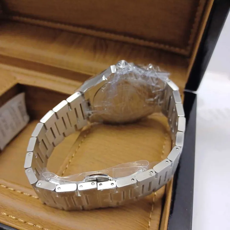 WILLIAM JOURDAIN DETAIL BEZEL TRIPLE DIAL BLUE-GREY FACE BRACELET STRAP WATCH
