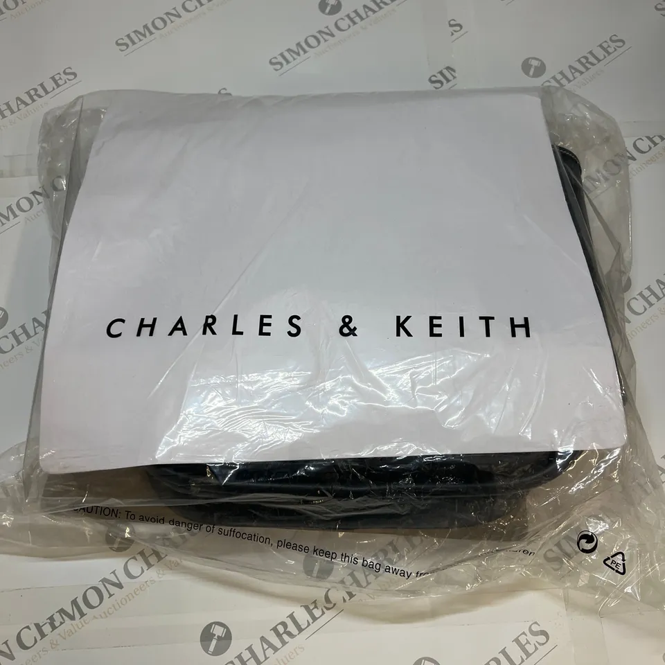 CHARLES&KEITH TUBULAR SLOUCHY TOTE BAG IN BLACK SIZE XL