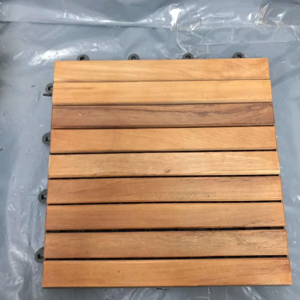 APPROXIMATELY 10 PIECES OF WOODEN TILES 30X 30CM 0.9SQM
