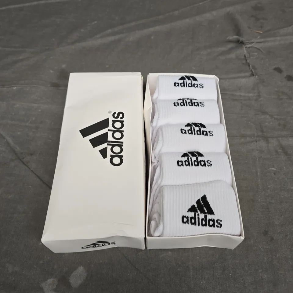BOXED ADIDAS CREW SOCKS - X5