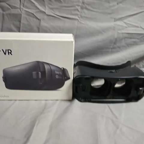 SAMSUNG GEAR VR HEADSET (OCULUS) – BOXED