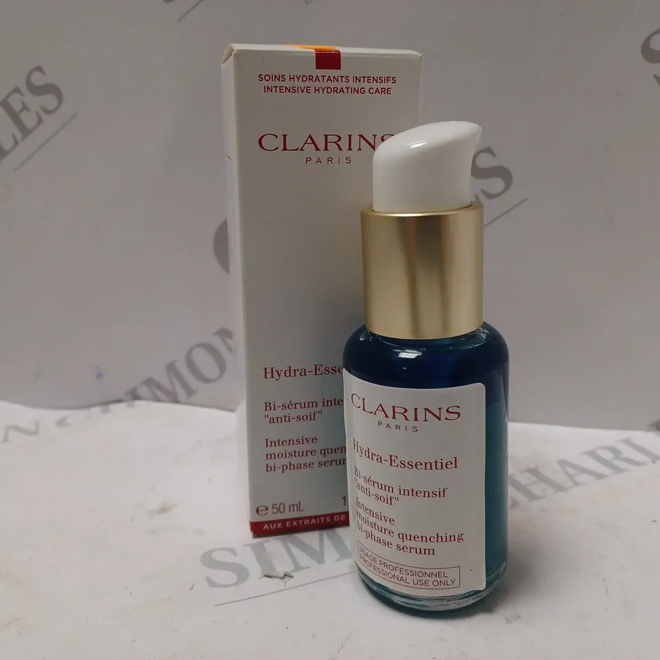 BOXED CLARINS INTENSIVE MOISTURE QUENCHING BI-PHASE SERUM (50ml)