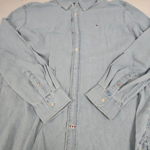 TOMMY HILFIGER DENIM SHIRT – LIGHT BLUE - XL