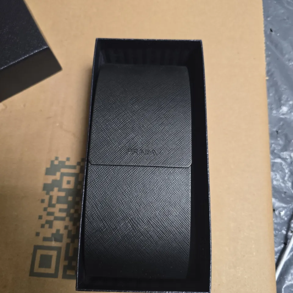 PRADA SUNGLASSES – BLACK FRAME