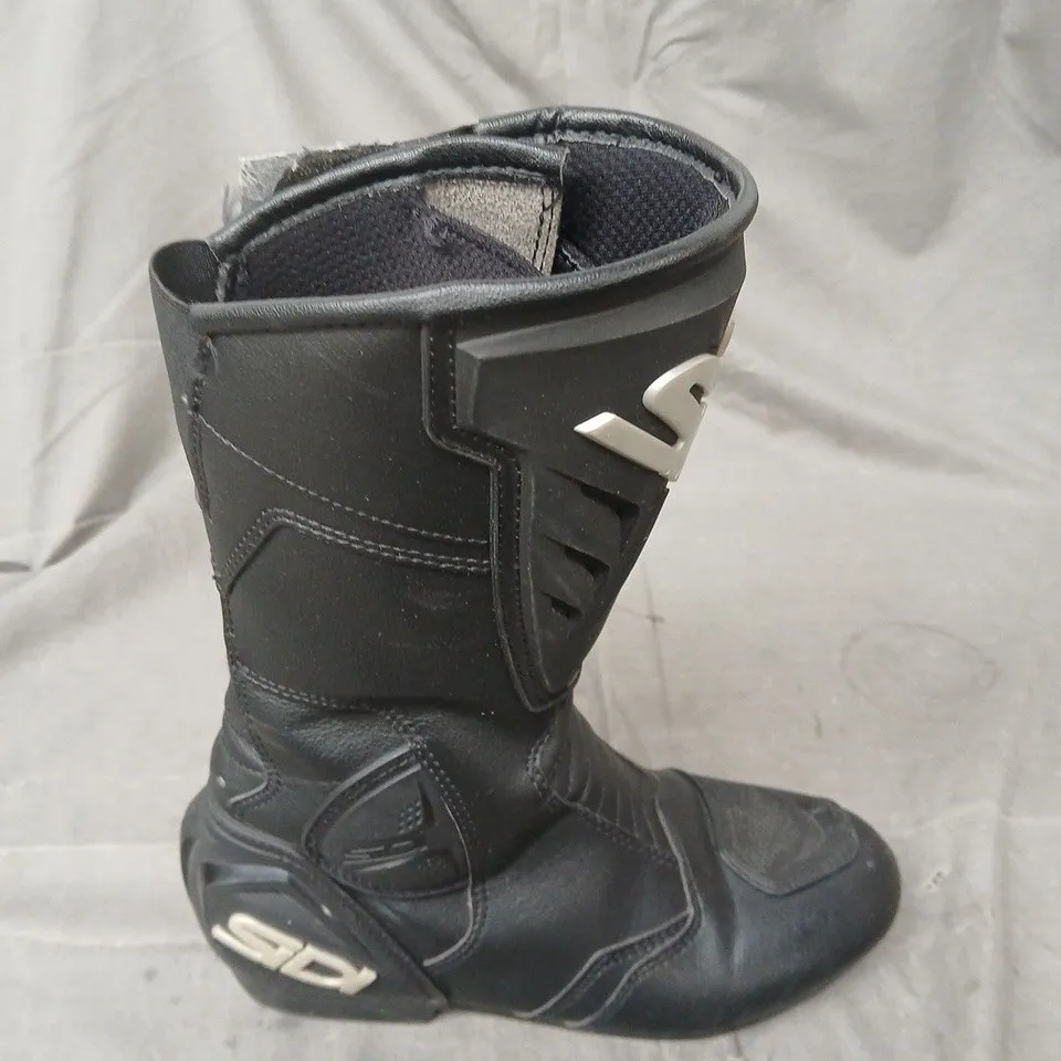 SIDI MOTORCYCLE BOOTS IN BLACK - UK 5