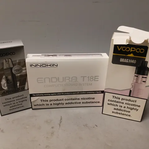 APPROXIMATELY 20 VAPES & E-CIGARETTES TO INCLUDE VOOPOO DRAG H40, INNOKIN ENDURA T18E, VOOPOO ARUS G, ETC