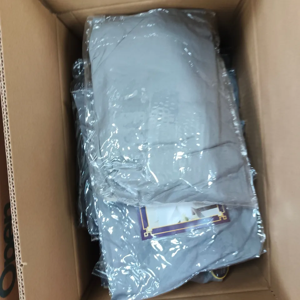 APPROXIMATELY 15 ASSORTED TOPAZ LUXE HOME COLLECTION DEEP FITTED SHEETS