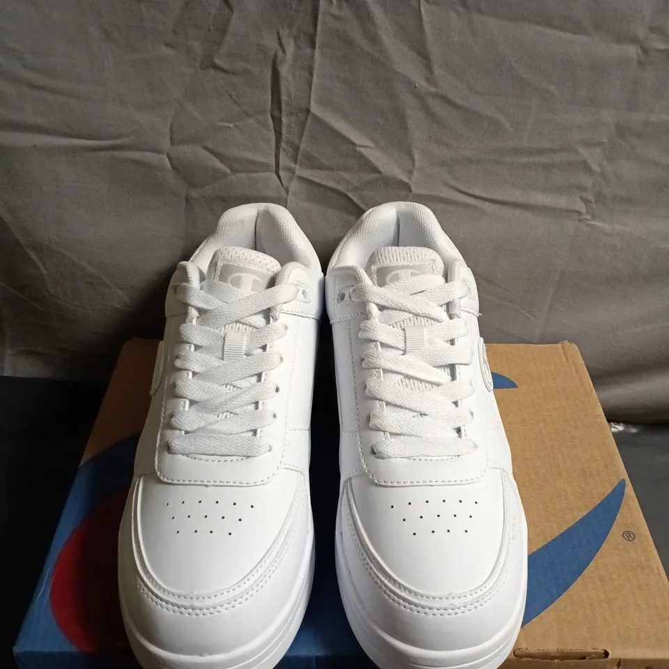 BOXED PAIR OF CHAMPION WHITE SNEAKERS -UK SIZE 6