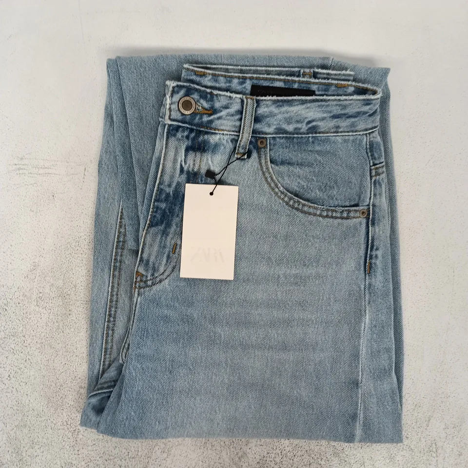 ZARA DENIM JEANS IN LIGHT BLUE SIZE EU 38