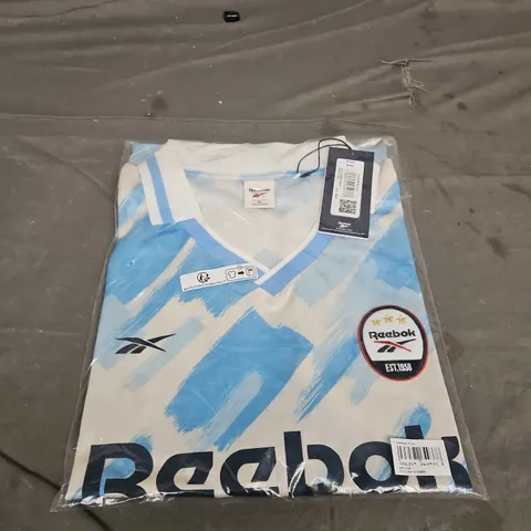 BAGGED REEBOK FOOTBALL STYLE TOP - SIZE XL