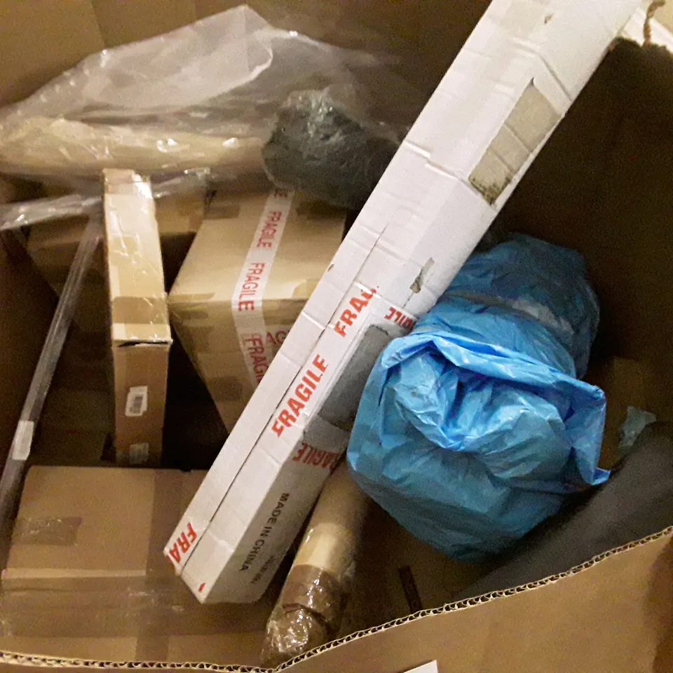 PALLET OF ASSORTED PRODUCTS INCLUDING STOREMIC TOILET SEAT, POSTER STAND, TENSIO ROD, MAGNETIC KNIFE HOLDER, STEAM CLEANER, WILKO FLAMINGO TOILET SEAT