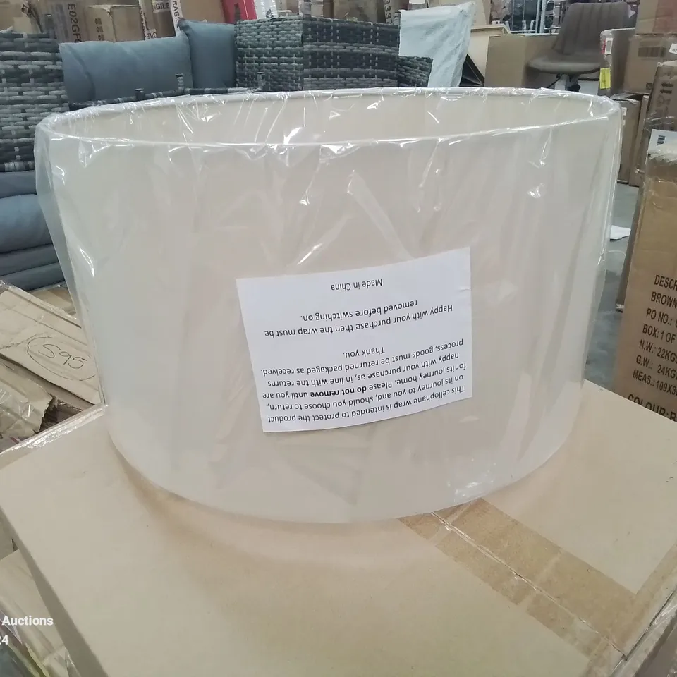 BOXED CREAM LAMP SHADE