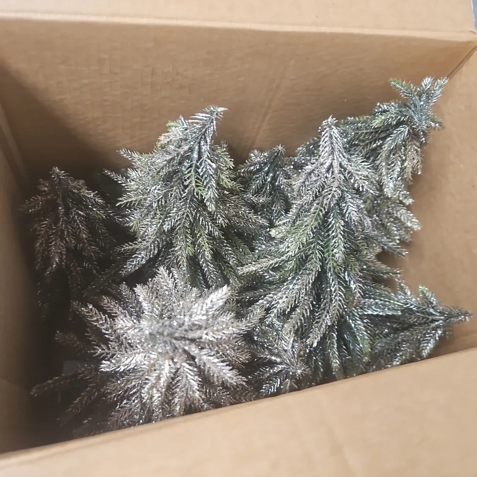 APPROXIMATELY 24 GISELA GRAHAM LONDON FIR DOUBLE CHRISTMAS TREE LOG ORNAMENTS