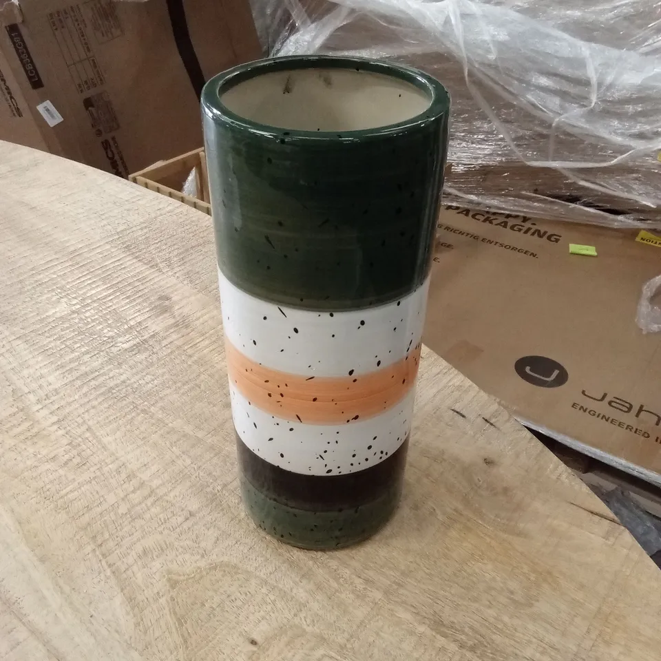 BOXED ALFREDA TABLE VASE