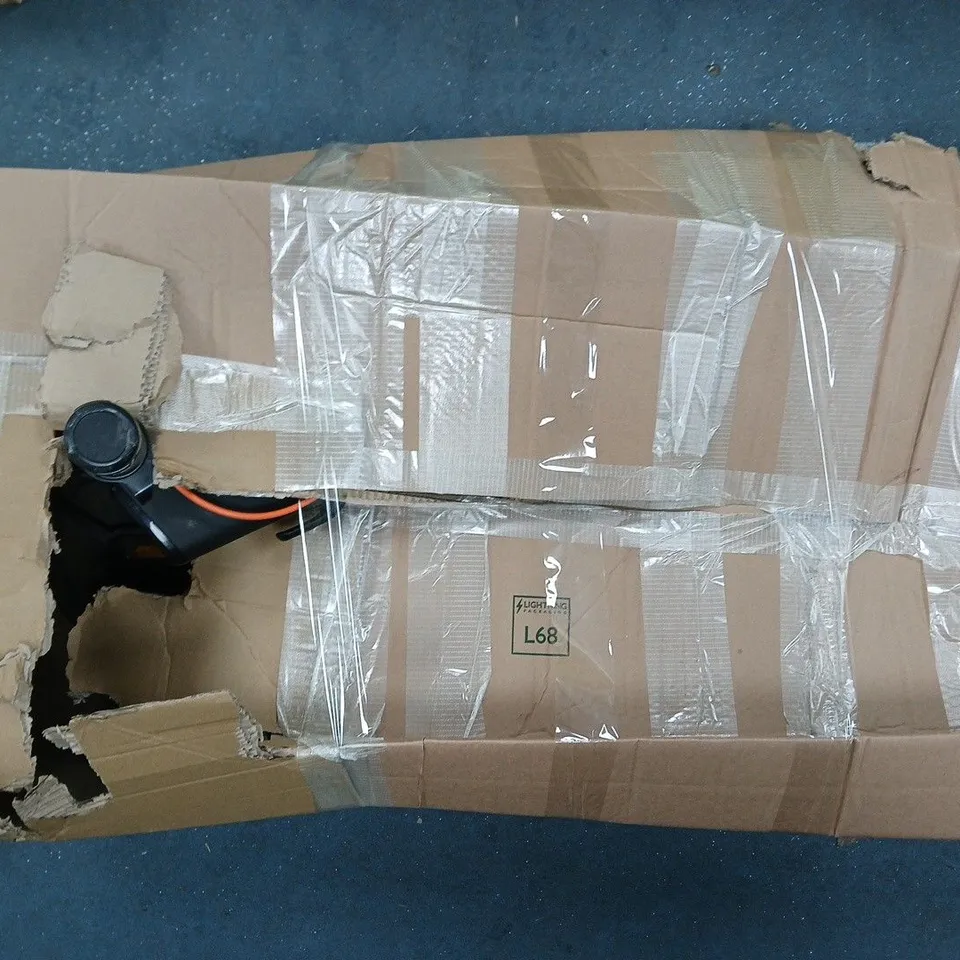 BOXED SEGWAY NINEBOT KICKSCOOTER F2 PRO E ELECTRIC SCOOTER - COLLECTION ONLY 