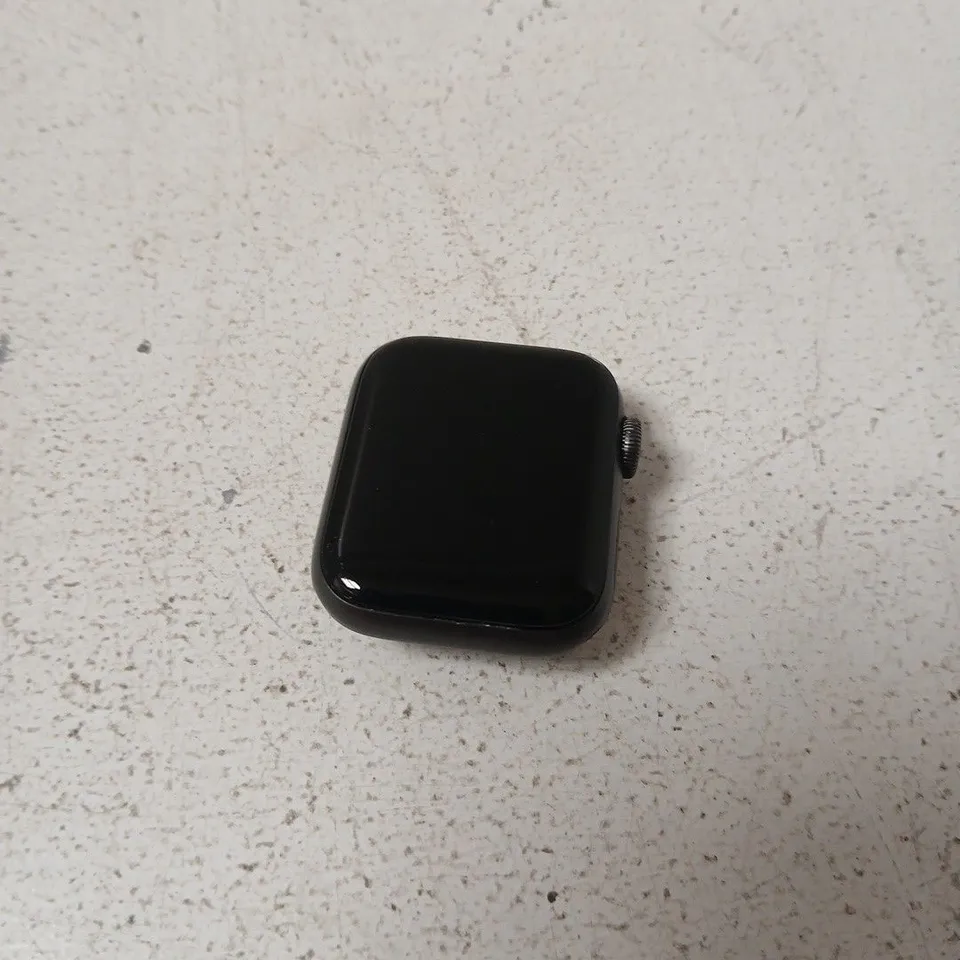 APPLE WATCH SERIES 6 40MM GPS ALUMINIUM SPACE GREY