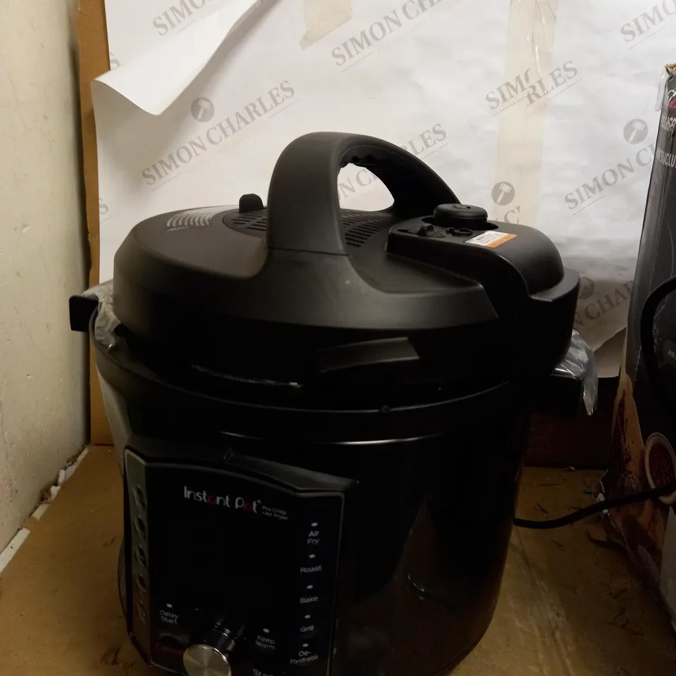 INSTANT POT PRO CRISP ELECTRIC MULTI COOKER