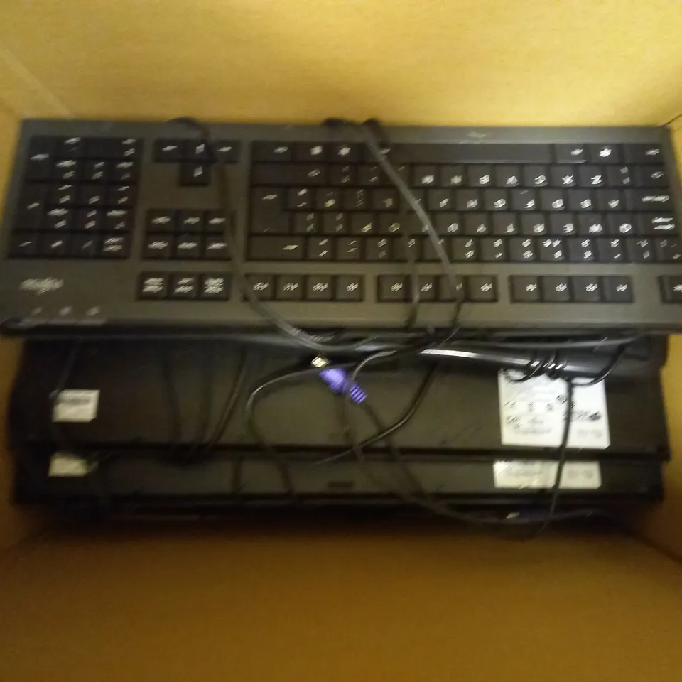 LOT OF 10 ASSORTED COMPUTER KEYBOARDS