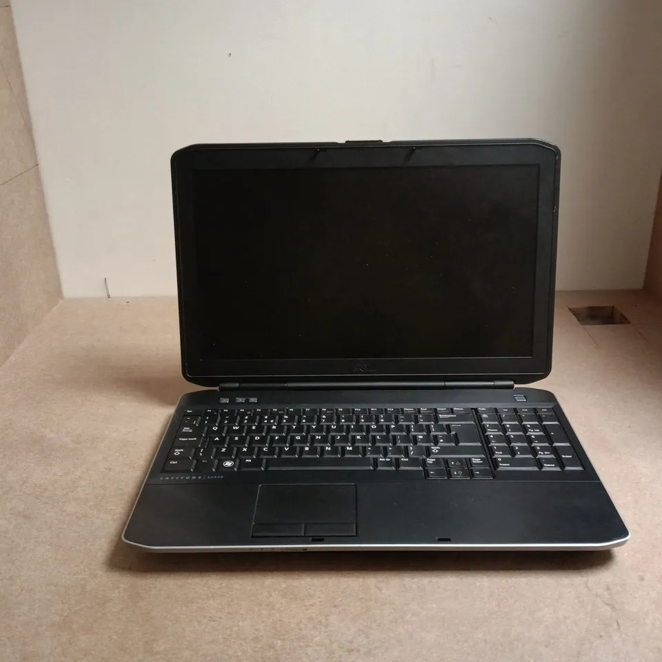 DELL LATITUDE E5530 LAPTOP