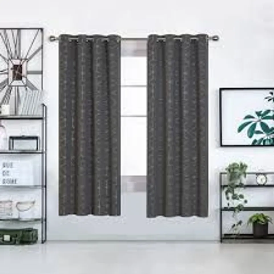 BOXED AKZEL ADJUSTABLE 3cm SINGLE CURTAIN POLE (1 BOX)