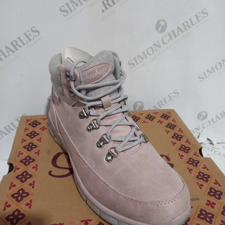 UNBOXED PAIR OF SKECHERS WARM BOOTS, BLUSH - SIZE 6.5