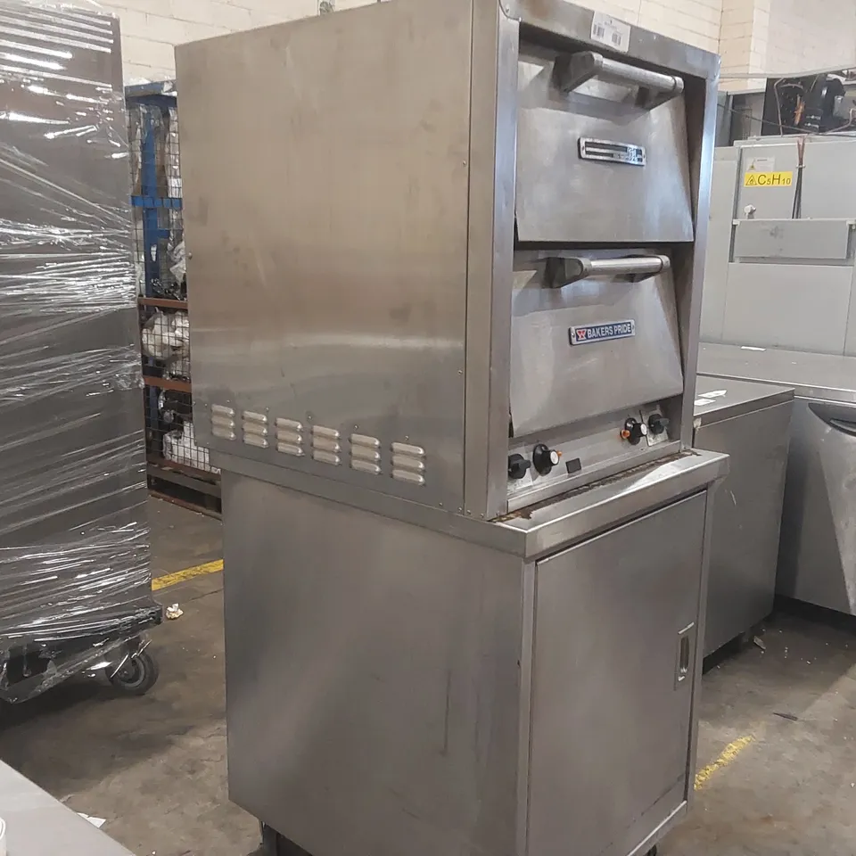 BAKERS PRIDE P44SH3 COMMERCIAL PIZZA OVEN WITH CABINET