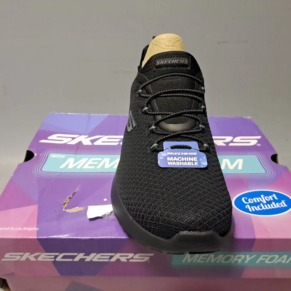 BOXED SKECHERS BLACK TRAINERS - UK 5 