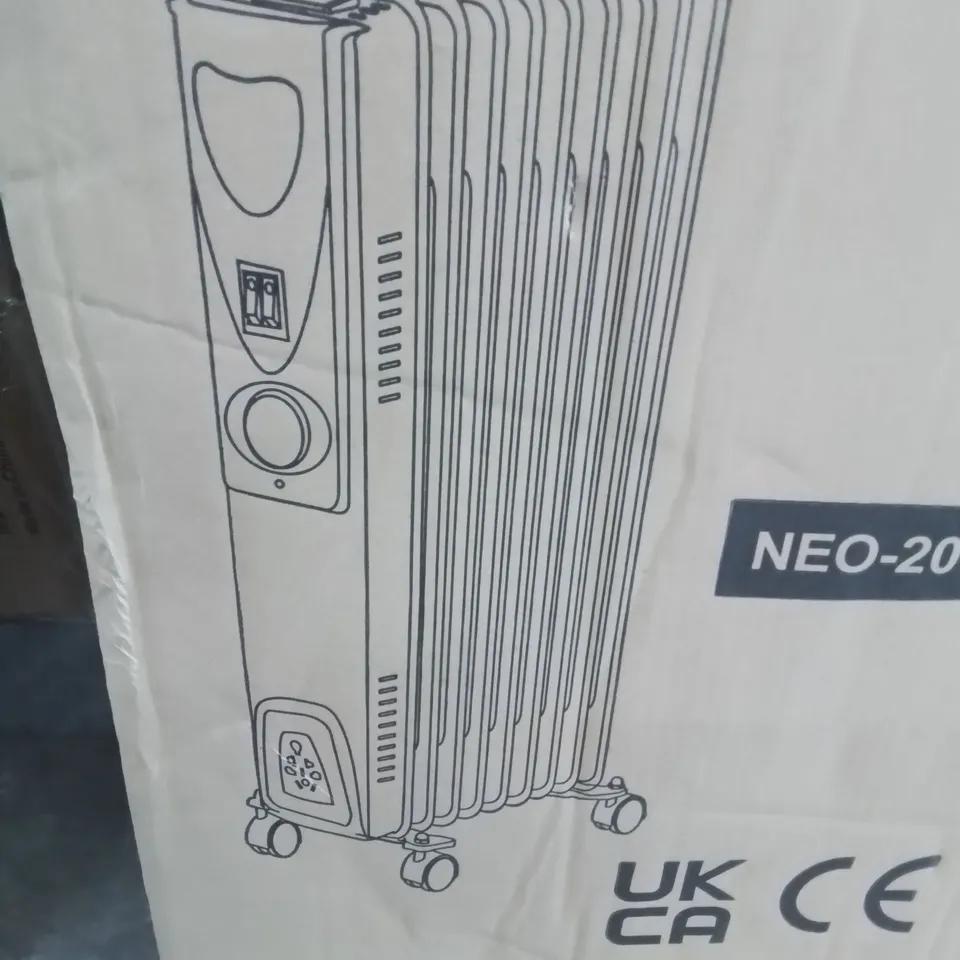 BOXED BLACK ELECTRIC HEATER 