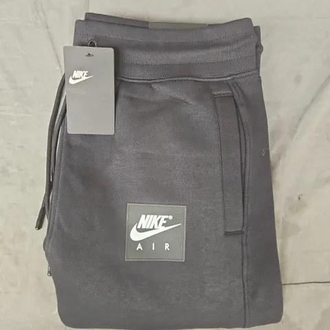 NIKE AIR STANDARD FIT SWEATPANTS IN BLACK SIZE XL