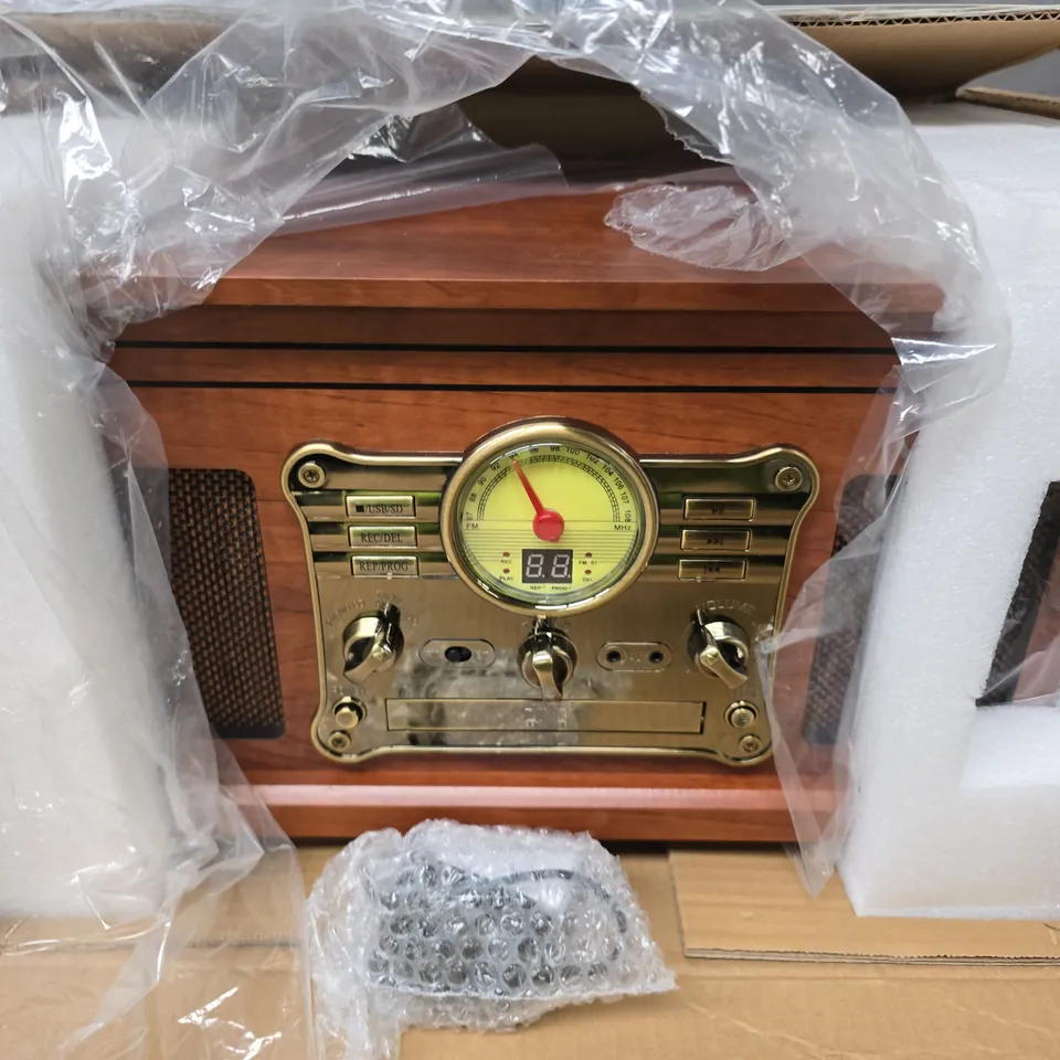 BOXED MULTIFUNCTION TURNTABLE PLAYER 