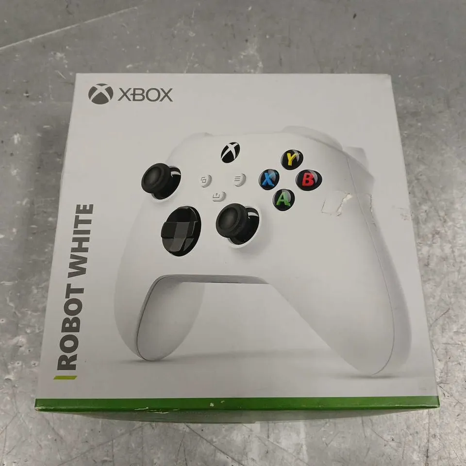 BOXED XBOX WIRELESS CONTROLLER