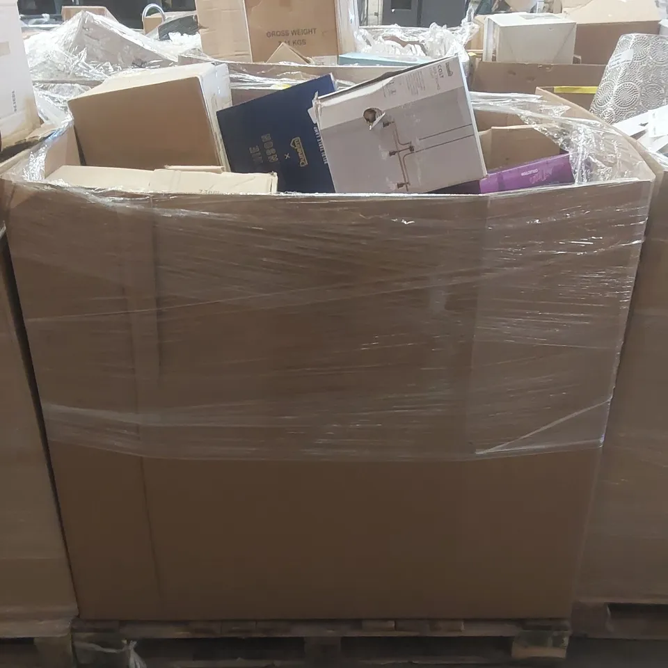 PALLET CONTAINING A VERY LARGE QUANTITY OF ASSORTED DESIGNER LIGHTING PRODUCTS TO INCLUDE: CEILING LIGHTS, NEON SIGN, TABLE LAMP ECT