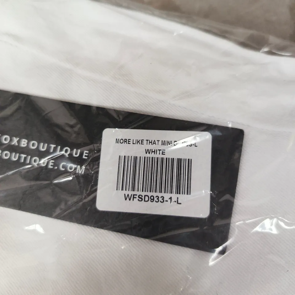 WHITE FOX MORE LIKE THAT MINI WHITE SHIRT – SIZE L
