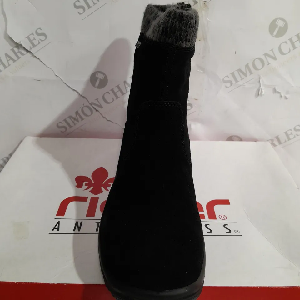 BOXED RIEKER ANTISTRESS BLACK WATER RESISTANT ANKLE BOOT - SIZE 6 1/2