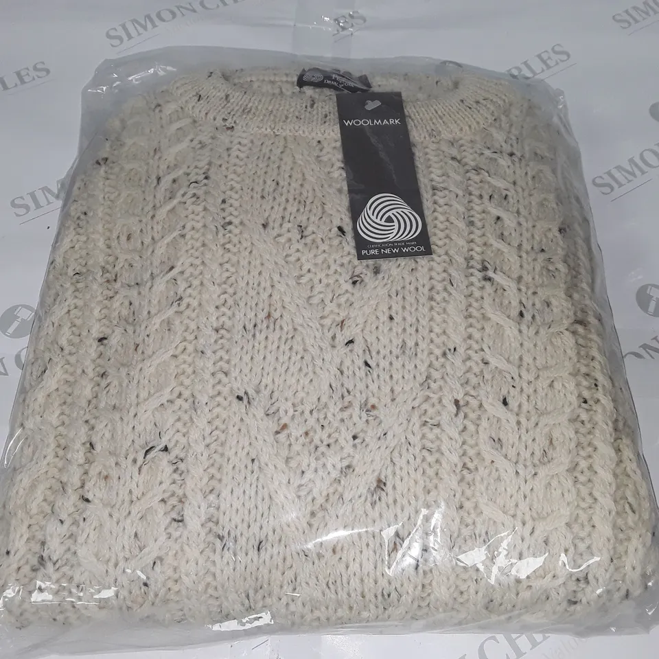 LOT OF APPROXIMATELY 10 PURE NEW WOOL JUMPERS - L