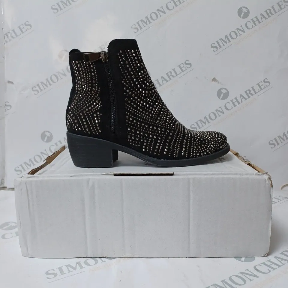 MODA BLACK SPARKLE ANKLE BOOT SIZE 4 