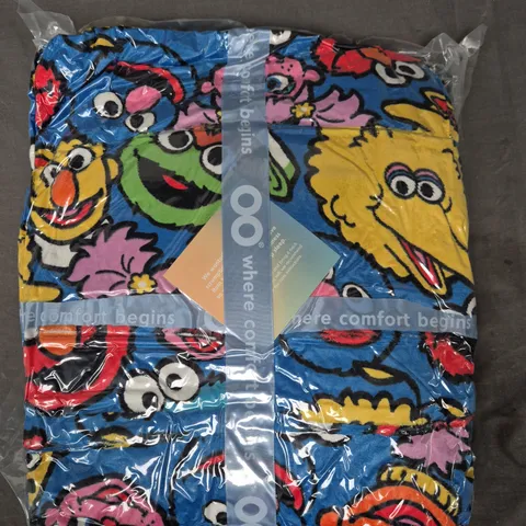 SEALED OODIE ADULT OVERSIZED HOODED BLANKET - SESAME STREET BELOVED CHARACTERS