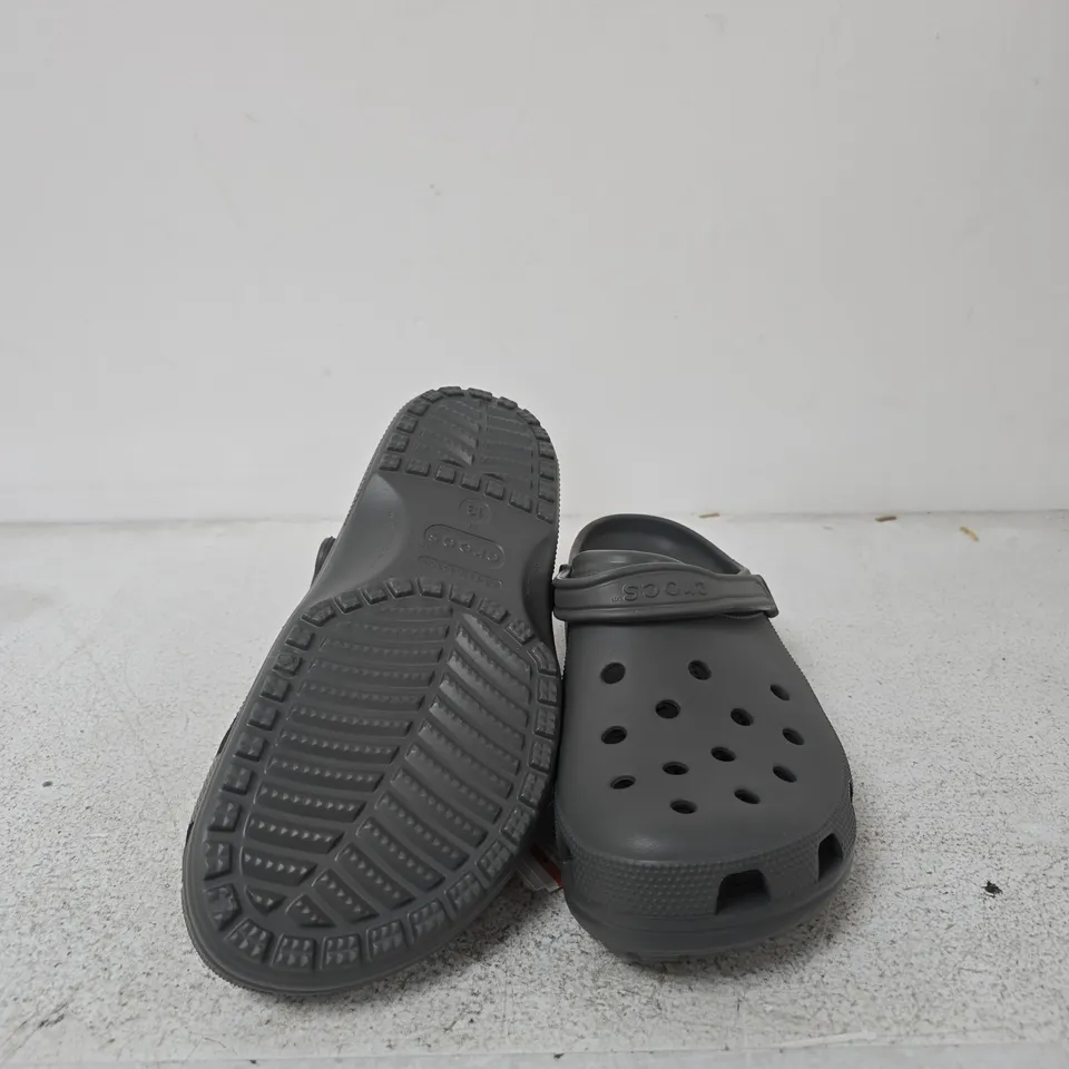 CROCS CLASSIC CLOG – GREY, UK 9 (EU 44)