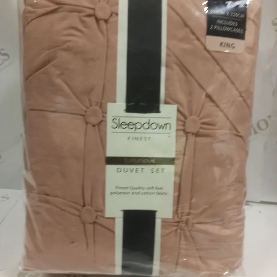 SLEEPDOWN LUXURIOUS PINK KING DUVET SET