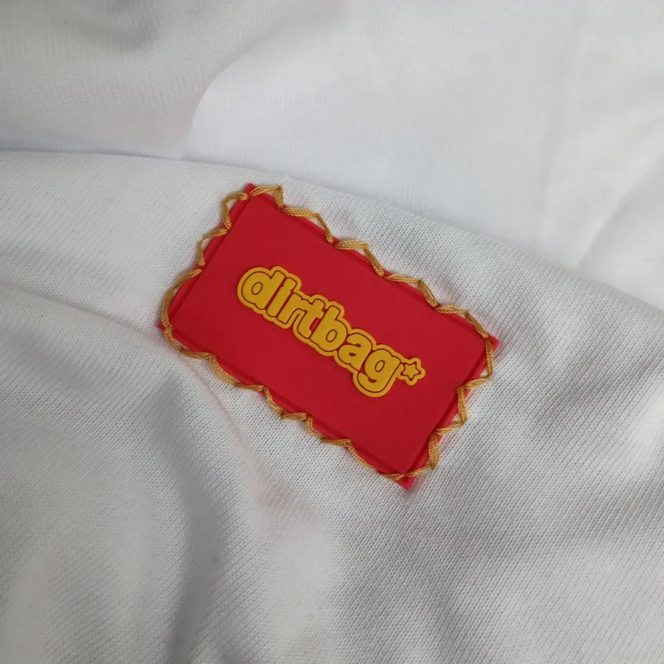 DIRTBAG WHITE T-SHIRT WITH MULTICOLOUR FOOTPRINT PRINT – SIZE M